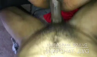 African slut keeps squirting during a cock ride