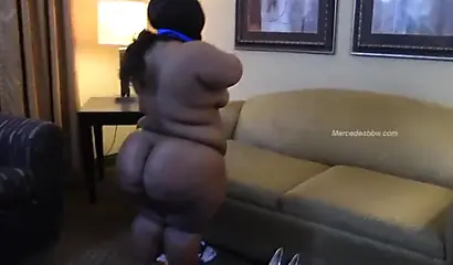 Short BBW Midget Sparkle shows off her fucking skills