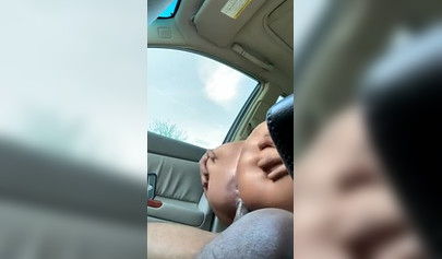Banging a hot ebony with a nice booty in the car