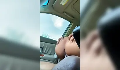 Banging a hot ebony with a nice booty in the car