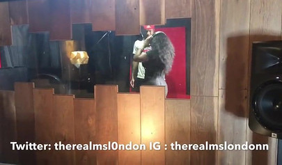 Ebony prostitute blows off and fucks a rapper