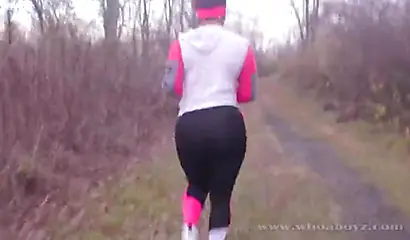 Curvy ebony Cali Kush gives outdoor head and fucks a BBC