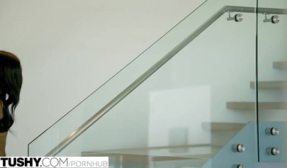 Newbie Chanell Heart loses her anal virginity with Mick Blue