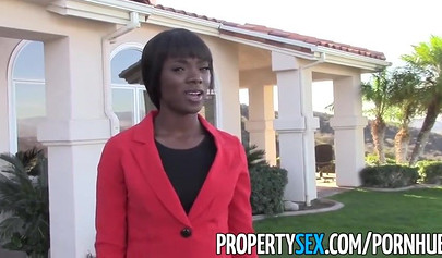 Skinny ebony real estate agent Ana Foxxx gets nailed by a perverted client
