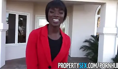 Skinny ebony real estate agent Ana Foxxx gets nailed by a perverted client