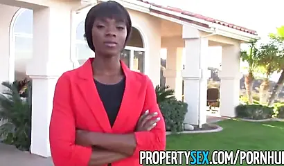 Skinny ebony real estate agent Ana Foxxx gets nailed by a perverted client