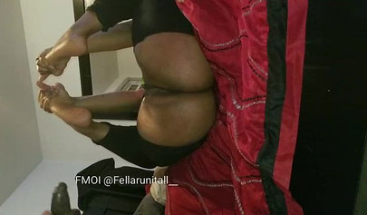 Ebony slut shakes her amazing ass cheeks while fucking a BBC