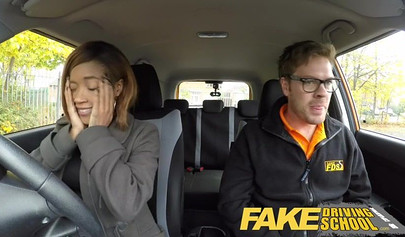 Ebony Kiki Minaj takes a free driving and sex lesson