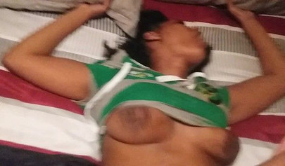 Amateur ebony gets her snatch nailed & creampied