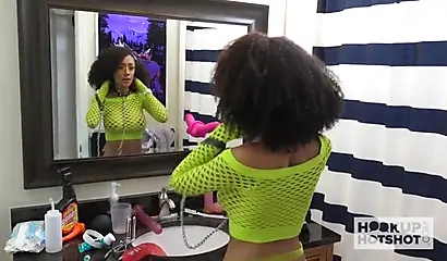 Ebony lactating teen Ariana Aimes gets destroyed by her Tinder day