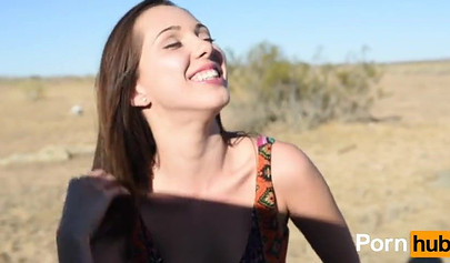 Sexy ebony fashion models fuck in an outdoor lesbian threesome