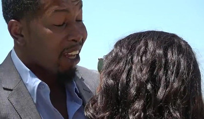 Afro-Amerikalı genç Ana Foxxx sert açık havada sikişmekten hoşlanır