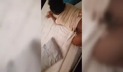 Lusty ebony enjoys quickie with a nice cumload