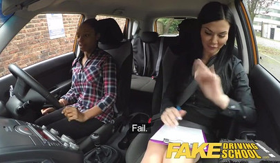 Busty driving instructor Jasmine Jae fucks ebony lesbian Lola Marie in the car