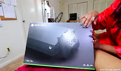 Black MILF with a huge booty Jade Jordan humps her nephew's BBC in POV