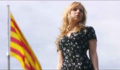 Un mec noir baise un couple caucasien dans un trio IR 