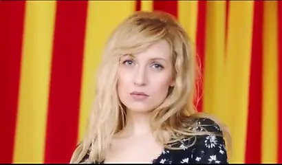 Black dude fucks a Caucasian couple in an IR threesome