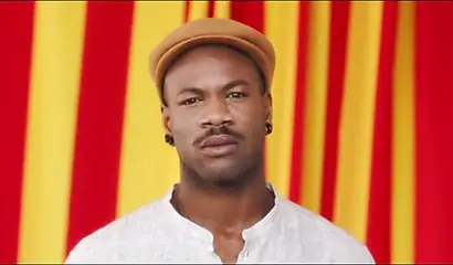 Black dude fucks a Caucasian couple in an IR threesome