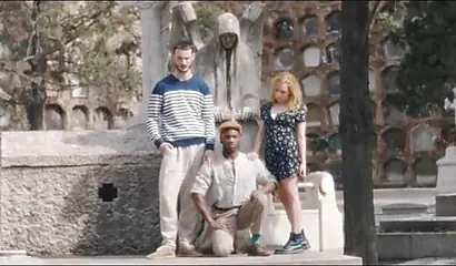 Black dude fucks a Caucasian couple in an IR threesome