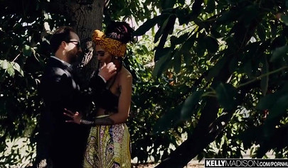 Exotic ebony Julie Kay takes a white boner up her booty