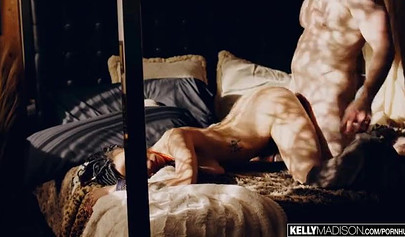 Exotic ebony Julie Kay takes a white boner up her booty