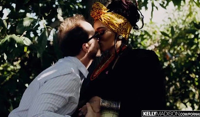 Exotic ebony Julie Kay takes a white boner up her booty