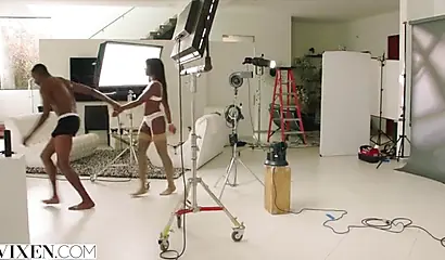 Slender ebony Ana Foxxx takes a brutal pounding