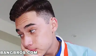 Ebony stunner Jenna Foxx takes a huge Latino dick up her pussy