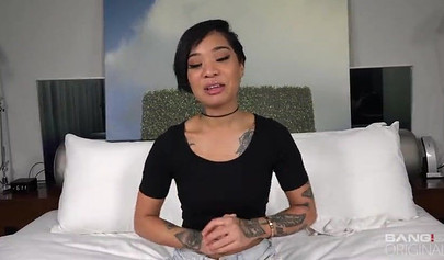 Sultry ebony teen Honey Gold sucks and bangs white meat pole