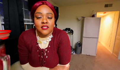 Curvy ebony in a denim shorts Jade Jordan gets dicked & jizzed