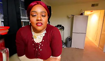 Curvy ebony in a denim shorts Jade Jordan gets dicked & jizzed