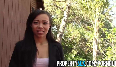 Ebony real estate agent Adriana Maya gets boned by a client