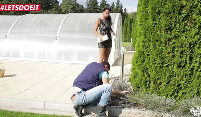 Glamorous ebony wife Isabella Chrystin gets pounded on the sofa