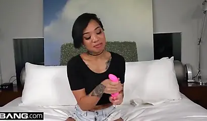 Inked ebony Honey Gold masturbates & fucks a throbbing dick