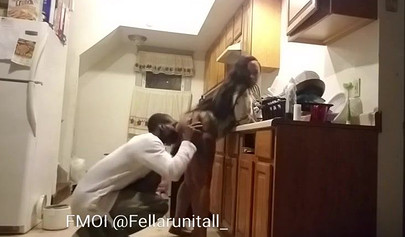 Curvy ebony housewife gets fucked in the chair