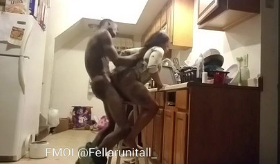 Curvy ebony housewife gets fucked in the chair