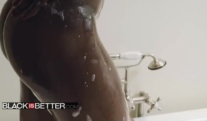 Sexy ebony teen Ana Foxxx welcomes a white dick in her black muff