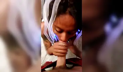 Insatiable ebony masturbates before sucking a white penis