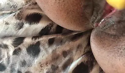 Slutty ebony rubbing her hairy muff up close