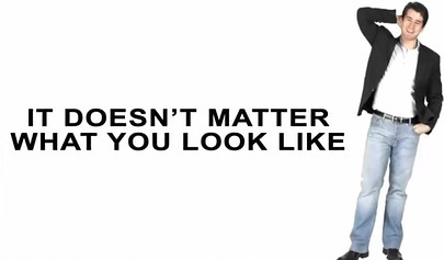 赤毛のエディン・ブレアと黒檀のサラ・バンクスがレズビアンのIRアクションでファック