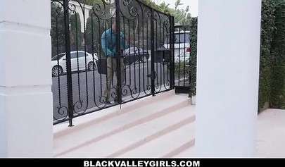 Sexy African nerd Noemie Bilas fucks a white dick & takes a facial