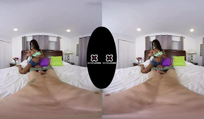 Busty ebony Nia Nacci fucks in her first VR experience
