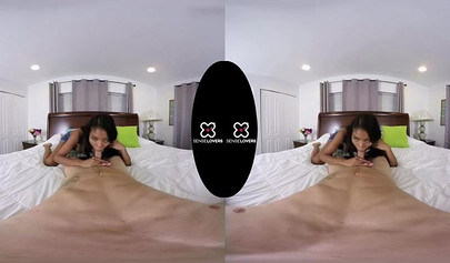 Busty ebony Nia Nacci fucks in her first VR experience
