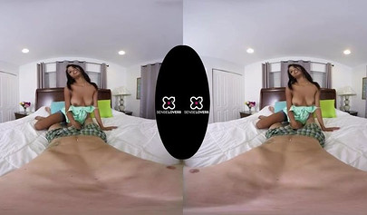Busty ebony Nia Nacci fucks in her first VR experience