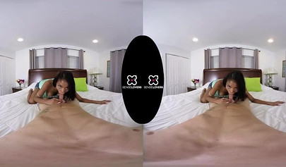 Busty ebony Nia Nacci fucks in her first VR experience