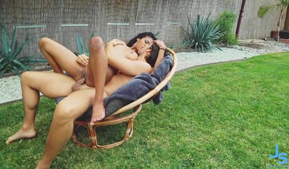 Marvelous ebony Jade Jordan humps a white penis outdoors