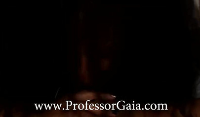 Curly-haired ebony strokes & blows a giant black dick