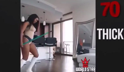 喫煙ホット黒檀の女の子の究極の twerking コンパイル 