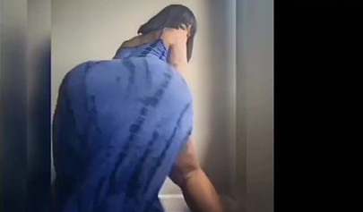 Sexy Instagram models shake their monster asses