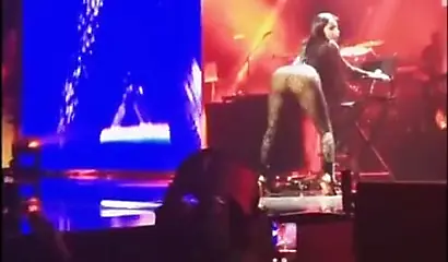 Big assed ebony celebrity Nicki Minaj in a kinky compilation